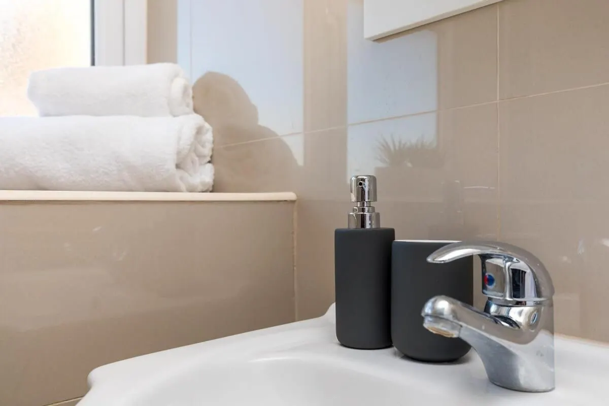 19A The Broadwalk - Cozy 1Br In The Heart Of Crawley Near Gatwick Airport Great For Contractors And Flight Crew Students Villa Crawley (West Sussex)
